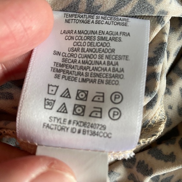 BCBGMAXAZRIA CHEETAH PRINT WRAP DRESS SIZE S - Picture 8 of 8